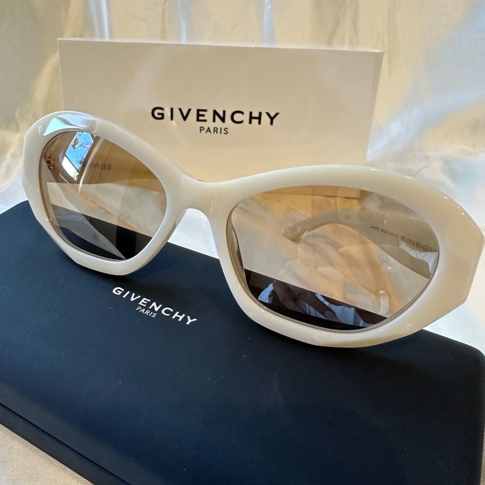 Givenchy Cream Oversized Cat-Eye Sunglasses with Brown Gradient Lenses